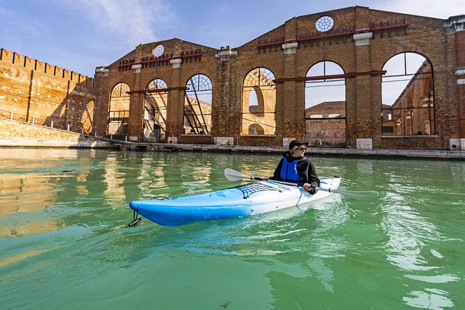 Venice Beginner's Kayak Tour: train & visit the Medieval Arsenal - Clothing, fitness, and water conditions