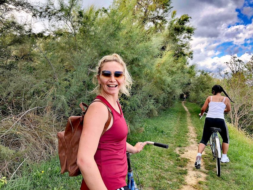 Venice: Bike Tour Honey & artichockes on Sant’Erasmo Island - Language, pace, and group fit