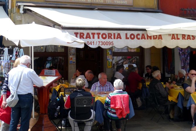 Venice: Boat Tour to Murano, Burano and Torcello with Fish Lunch - Who should book this lagoon day?