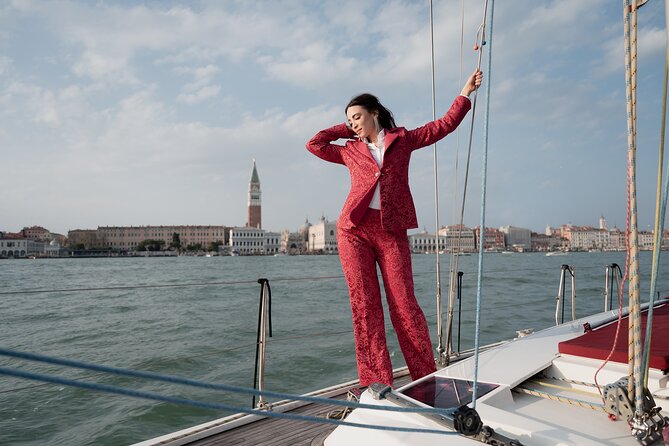 Venice Boat Tour with Aperitif and Music on a Sailing Boat - Key things to know before sailing