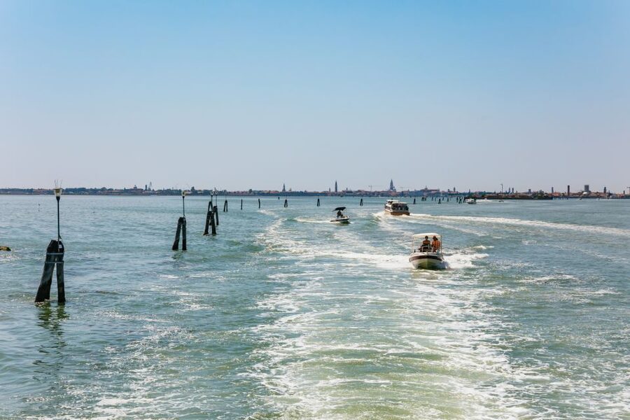 Venice: Burano, Torcello & Murano Boat Tour w/Glassblowing - Who should choose this experience