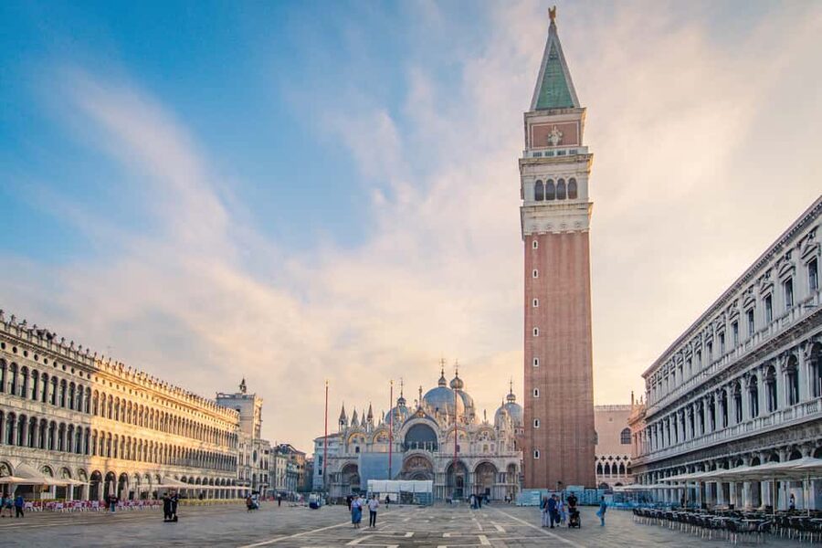Venice: Byzantine Tour and Skip-the-Line St Mark's Basilica - Walking Castello through Santa Maria Formosa