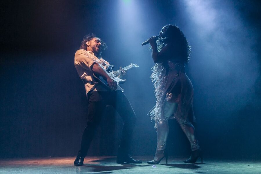 Venice: Cabaret Dinner Show - The Cabaret Grand Show takes the room