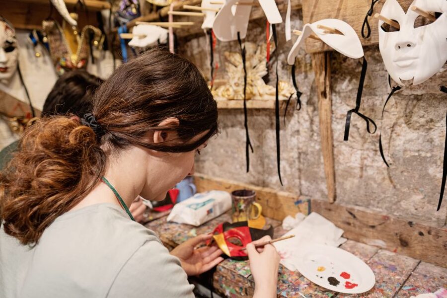 Venice: Carnival Mask Decoration Class at Casanova Prisons - Key points to know before booking