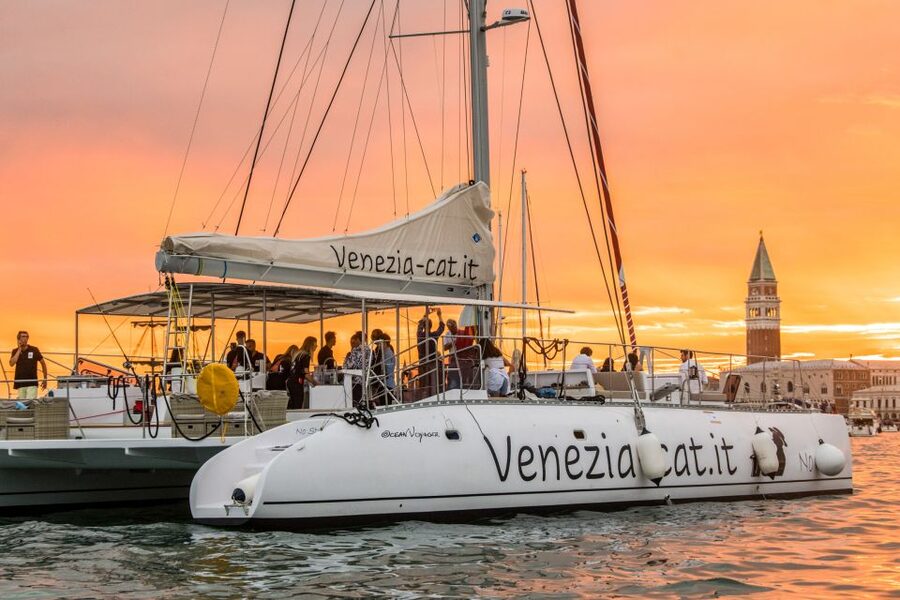 Venice: Catamaran Sunset Jazz Cruise with Aperitivo - Setting out from Riva dei Sette Martiri