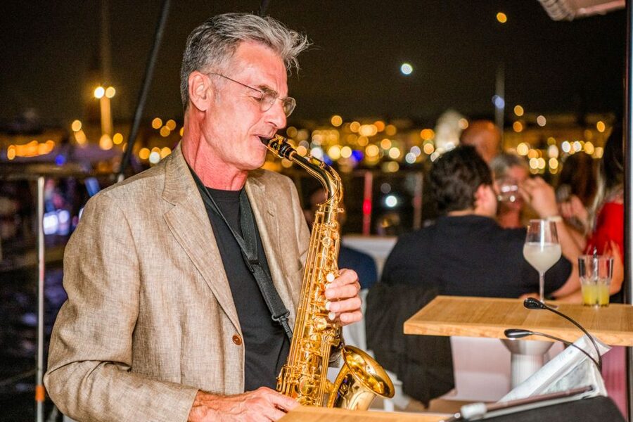 Venice: Catamaran Sunset Jazz Cruise with Aperitivo - San Marco Bay in the evening light