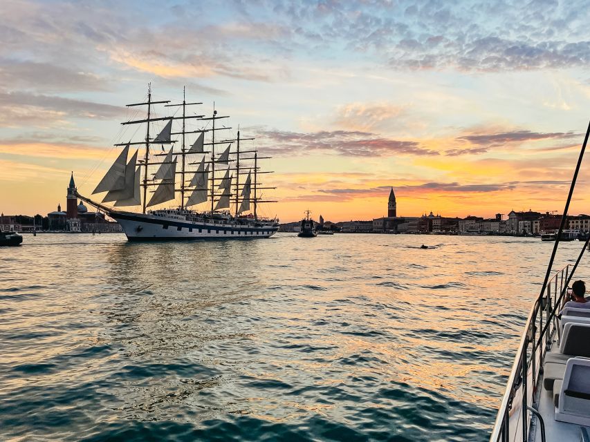 Venice: Catamaran Sunset Jazz Cruise with Aperitivo - What the $94 price buys you