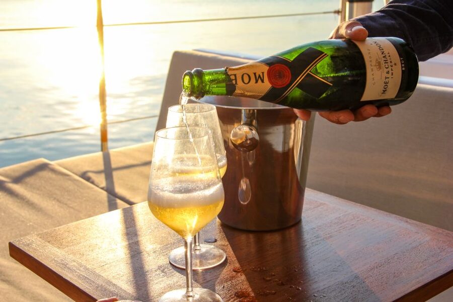 Venice: Catamaran Sunset Jazz Cruise with Aperitivo - Timing, weather, and simple ways to improve the evening