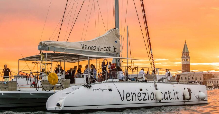 Venice: Catamaran Sunset Jazz Cruise with Aperitivo - A spacious catamaran with several ways to sit