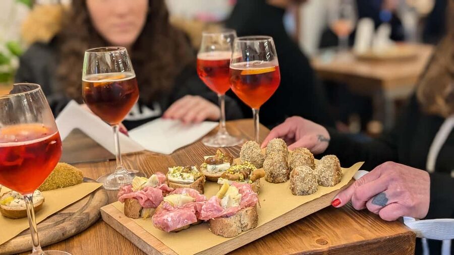 Venice: Cicchetti, Spritz, and Wine Tour in Ghetto Ebraico - Key points to know before booking