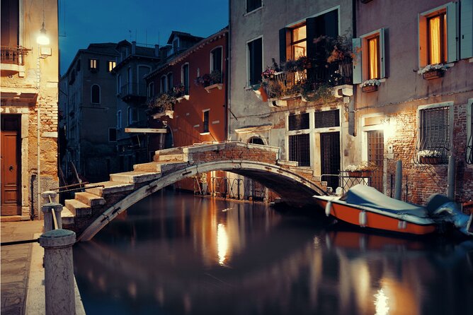 Venice Cicchetti, Spritz and Wine Tour with a Local Guide - Timing, meeting point, and the end of the walk