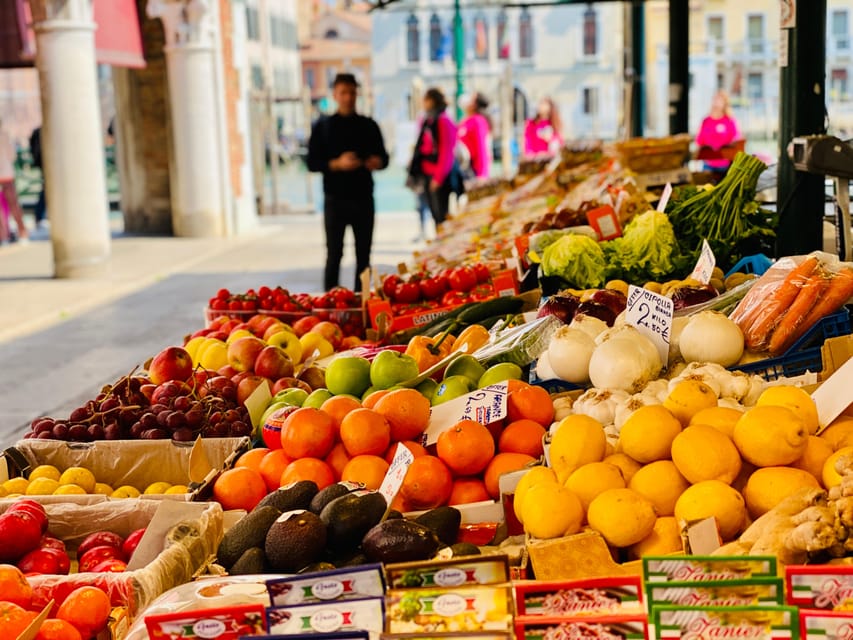 Venice: Cicchetti Street Food and Sightseeing Walking Tour - What the guides add