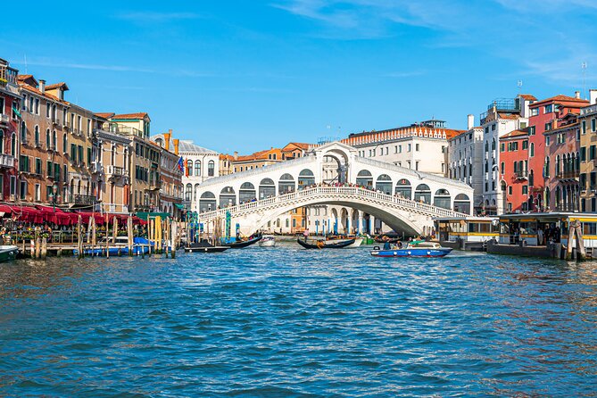 Venice City Center Guided Walking Tour - Semi-Private 12ppl Max - Wooden bridges and a camel on a palace