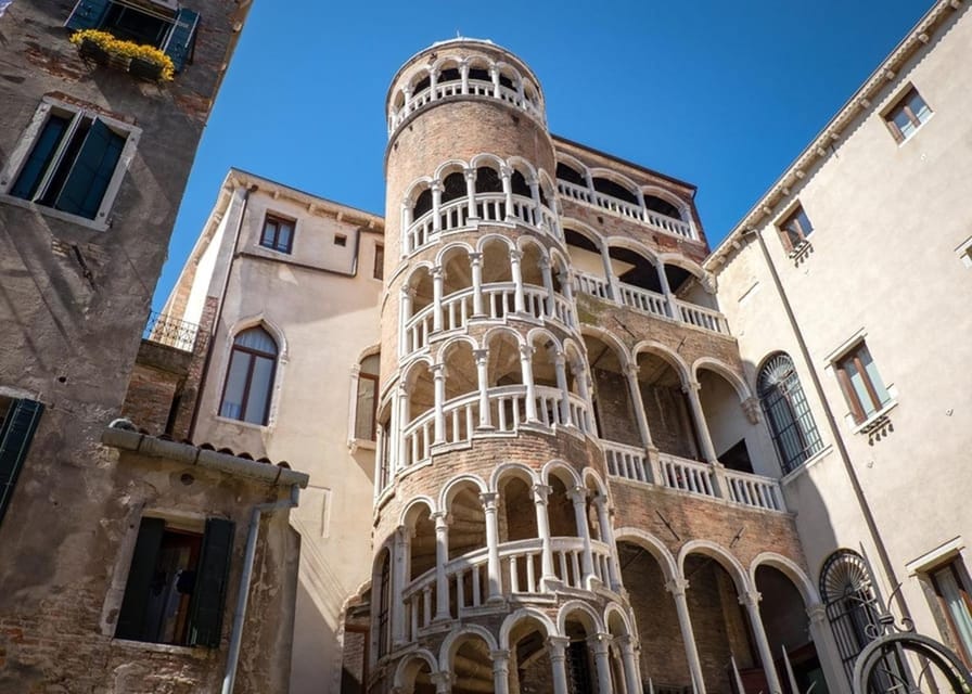 Venice: City Highlights and Hidden Gems Walking Tour - Rialto Bridge and the route’s central sights