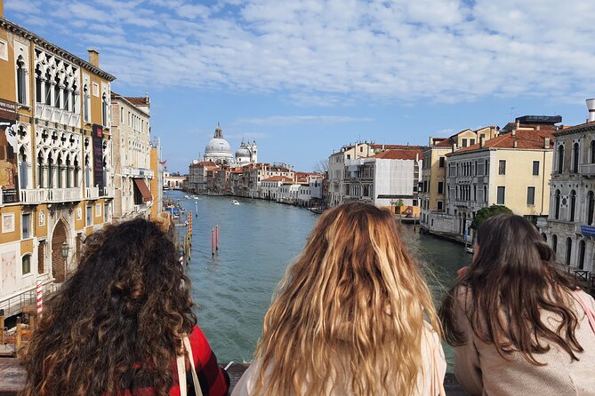 Venice City Highlights Small Group Tour with a local guide - A smart first walk through Venice