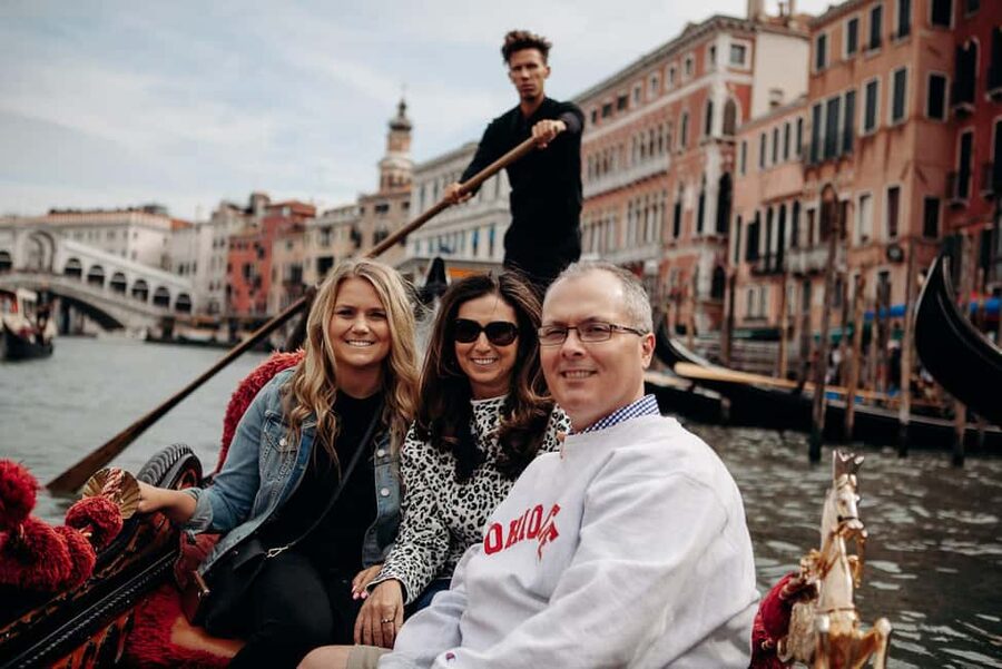 Venice: City Highlights Tour with St Mark's and Gondola Ride - Why this Venice combination works