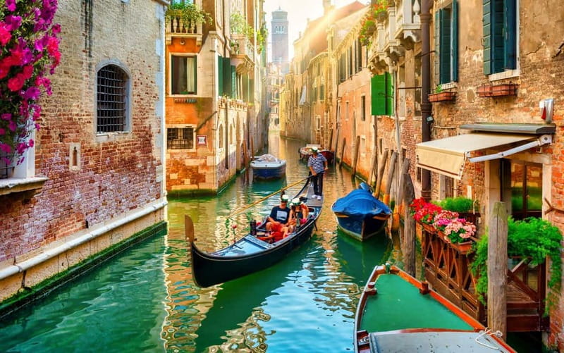 Venice: City Pass 30+ sights, St. Marks Museums & Gondola - Twenty churches with the Chorus Pass