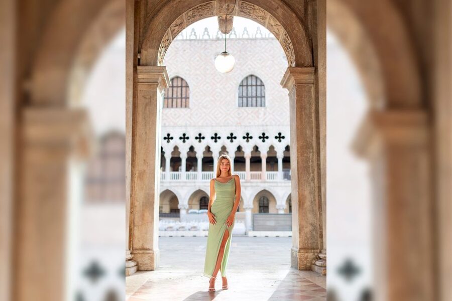 Venice: City Portrait Session with Professional Photographer - Key points to know before booking