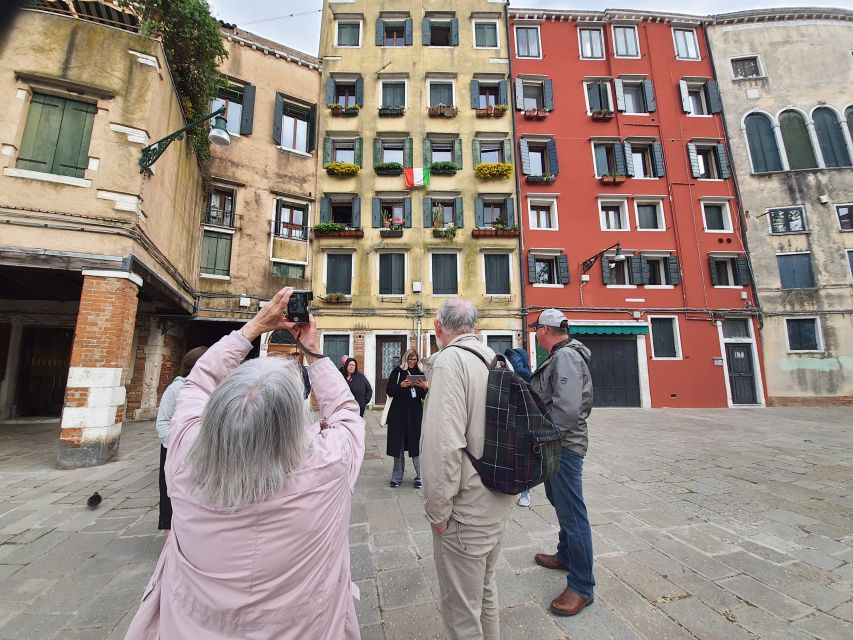 Venice: City Wonders Group Walking Tour with a Local Expert - Why this Venice walk is useful
