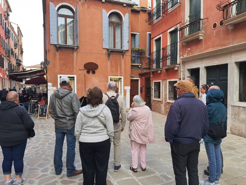 Venice: City Wonders Group Walking Tour with a Local Expert - What the local guides add