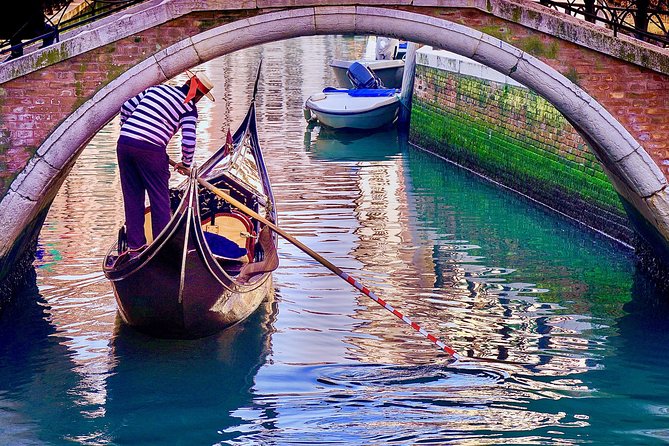 Venice: Classic 30-Minute Gondola Ride Through the Canals - Morning, afternoon, or sunset?