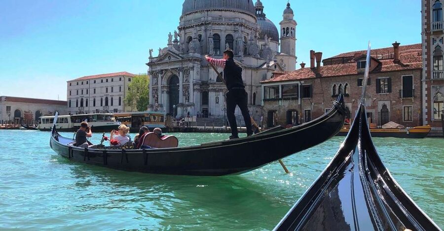 Venice Combo: Gondola, St. Mark’s Basilica Pala d'Oro option - Two classic Venice sights in one booking
