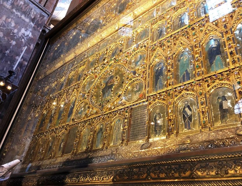 Venice Combo: Gondola, St. Mark’s Basilica Pala d'Oro option - Entering St. Mark’s Basilica without the long wait
