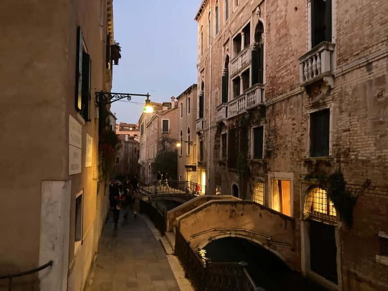 Venice: Crimes, Legends, and Mysteries Sunset Tour - Key points to know before you book