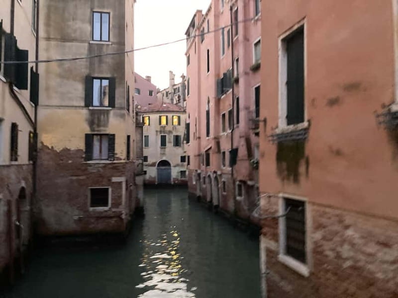 Venice: Crimes, Legends, and Mysteries Sunset Tour - Why Venice’s dark side works so well on foot