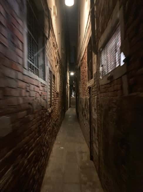 Venice: Crimes, Legends, and Mysteries Sunset Tour - San Polo’s alleys and the old black market