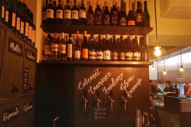 Venice Dinner Food Tour around Jewish Ghetto & Cannaregio Quarter - How the meal unfolds across several stops