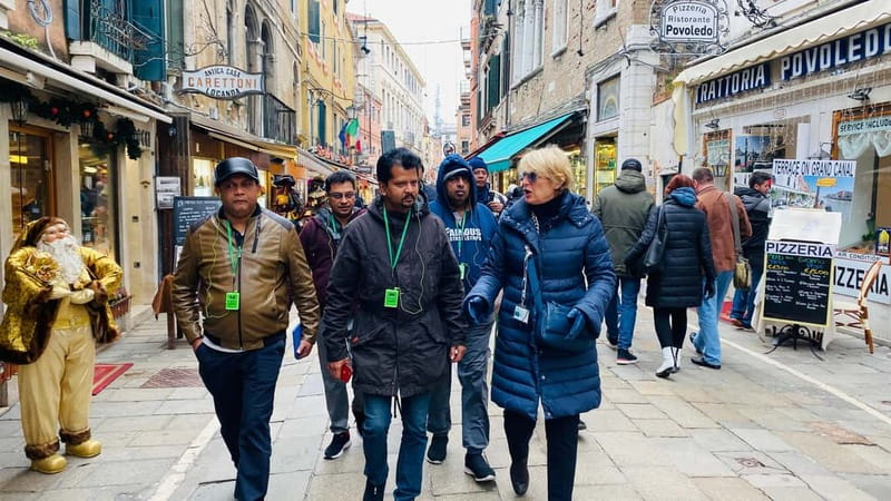 Venice : Discover Venice On Hidden Gems Guided Walking Tour - Reading St. Mark’s Basilica from the outside