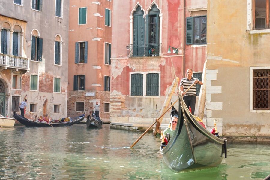 Venice: Doge’s Palace and Basilica Roman Empire Guided Tour - St. Mark’s Basilica reveals Venice’s eastern ambitions