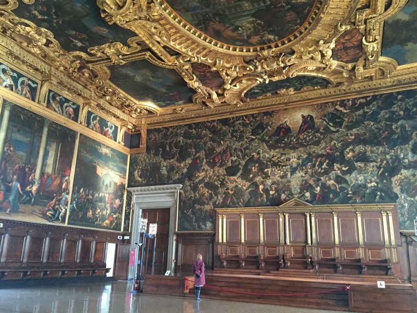 Venice: Doge's Palace and Basilica Tour with Gondola Ride - Doge’s Palace and the machinery of the republic