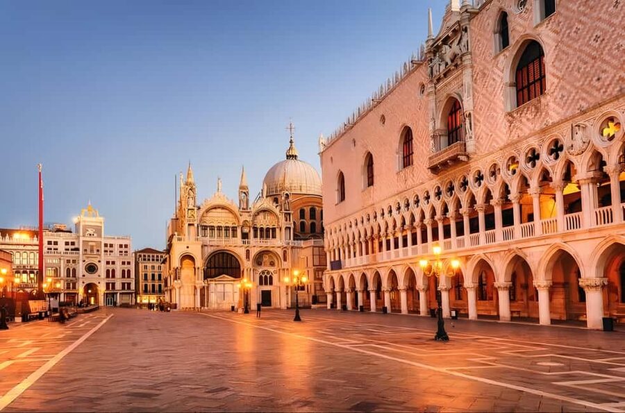 Venice: Doge's Palace and St. Mark's Basilica Guided Tour - Key points at a glance