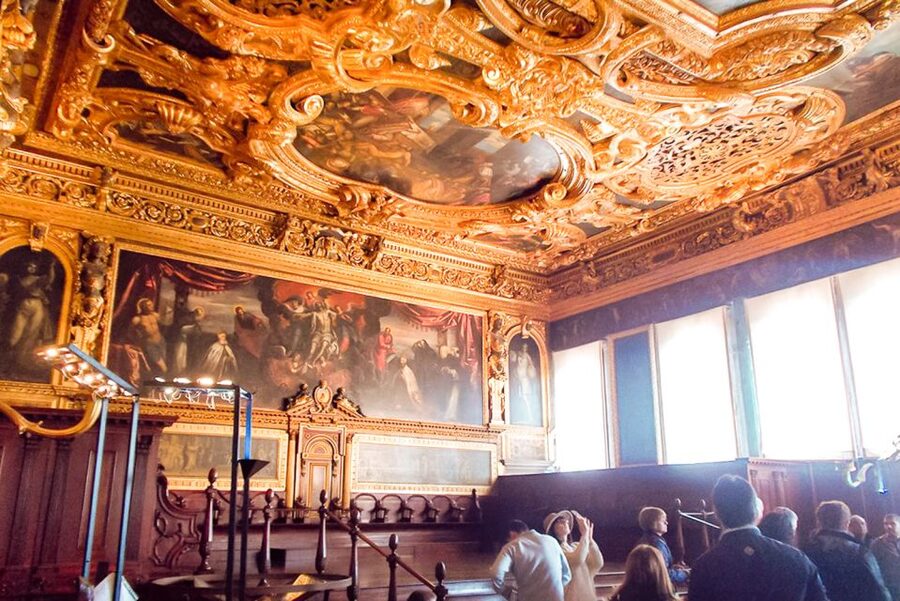 Venice: Doge's Palace and St. Mark's Basilica Tour - Dress rules, bags, and weather concerns