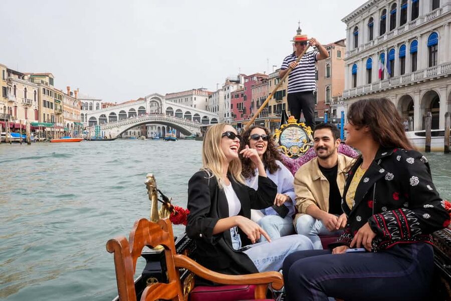 Venice: Doge's Palace and St Mark's Tour with Gondola Ride - Why this Venice combination works