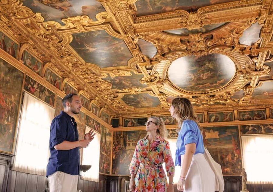 Venice: Doge's Palace and St Mark's Tour with Gondola Ride - How to get the best value from the $46 price