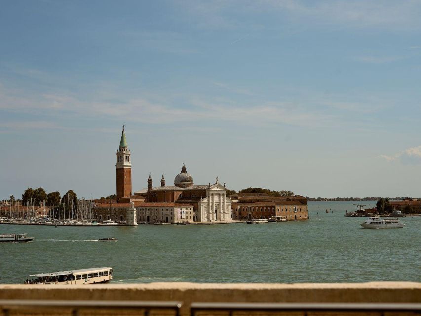 Venice: Doge's Palace & Basilica Tour with Terraces Sky Walk - Why the small group changes the experience