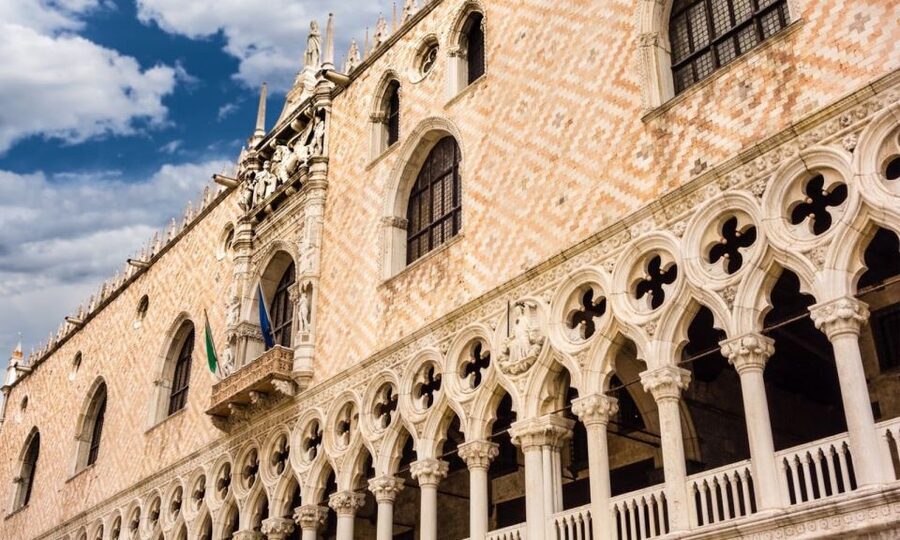 Venice: Doge's Palace & Bridge of Sighs Small Group Tour - Why Doge’s Palace is more than a pretty Venetian building