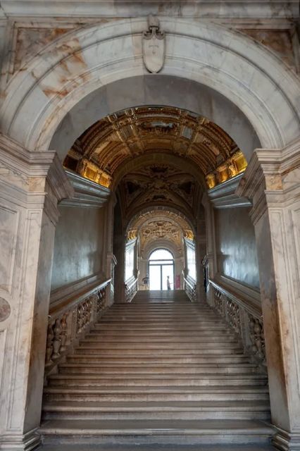 Venice: Doge's Palace & Bridge of Sighs Small Group Tour - The Armoury and the darker side of Venetian rule