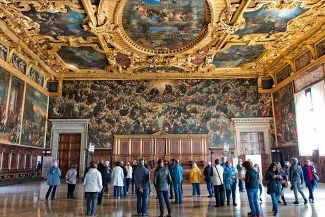 Venice: Doge's Palace Guided Tour With Tickets & Optional Gondola - Entering Doge’s Palace without the long wait