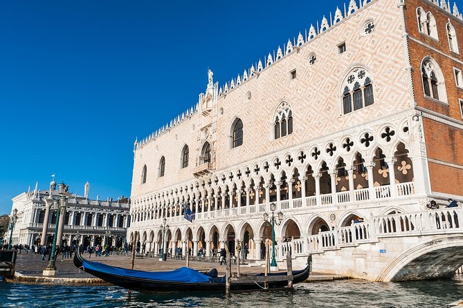 Venice: Doge’s Palace Prisons & Secret Itineraries Guided Tour - Inside the palace: power above, punishment below