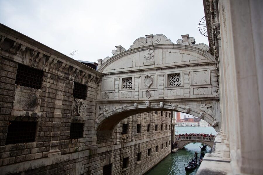Venice: Doge's Palace Secret Itineraries Guided Tour - Casanova’s attic prison cell
