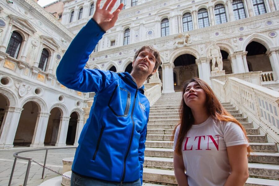 Venice: Doge's Palace Secret Itineraries Guided Tour - What to wear and bring