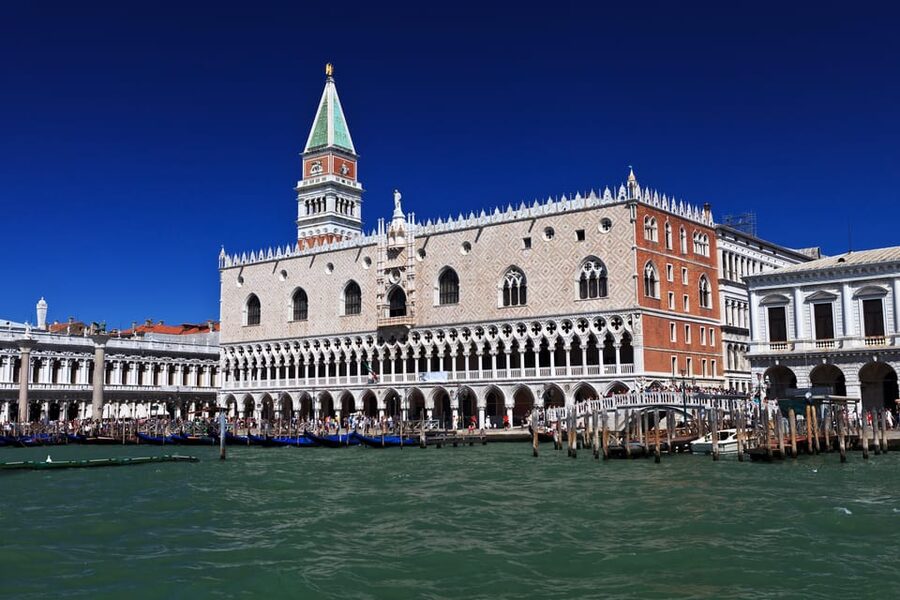 Venice: Doge's Palace Secret Itineraries Guided Tour - Entering the palace through a separate line