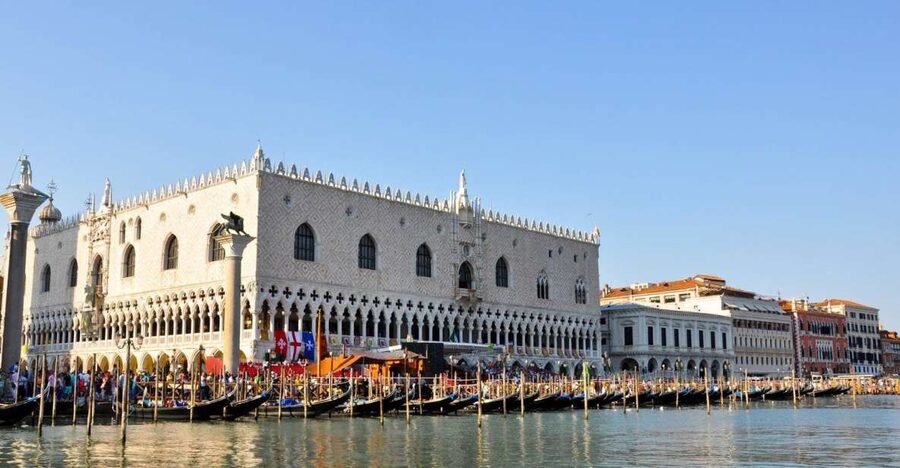 Venice: Doge's Palace Skip-the-Line Guided Tour - Entering Doge’s Palace without the ticket-line wait