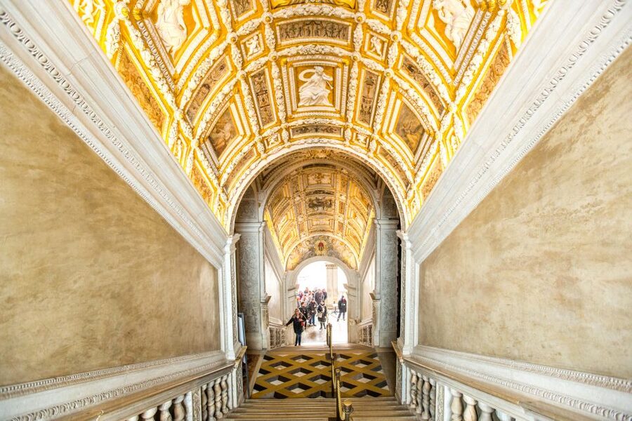 Venice: Doge's Palace Skip-the-Line Tour with Prisons - The government rooms and Venetian ceremony
