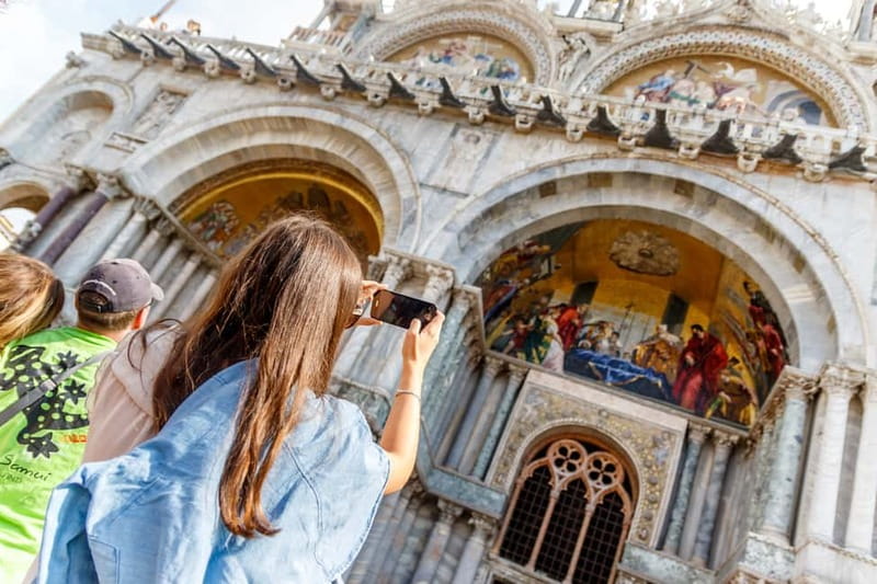 Venice: Doge's Palace, St Mark's Basilica, and Pala d'Oro - Crossing the Bridge of Sighs