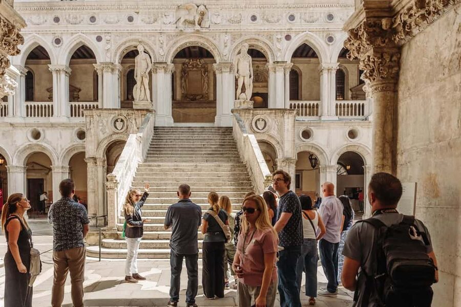 Venice: Doge's Palace & St Mark's Tour with Upgrade Option - Who should book the Doge’s Palace and Basilica tour?